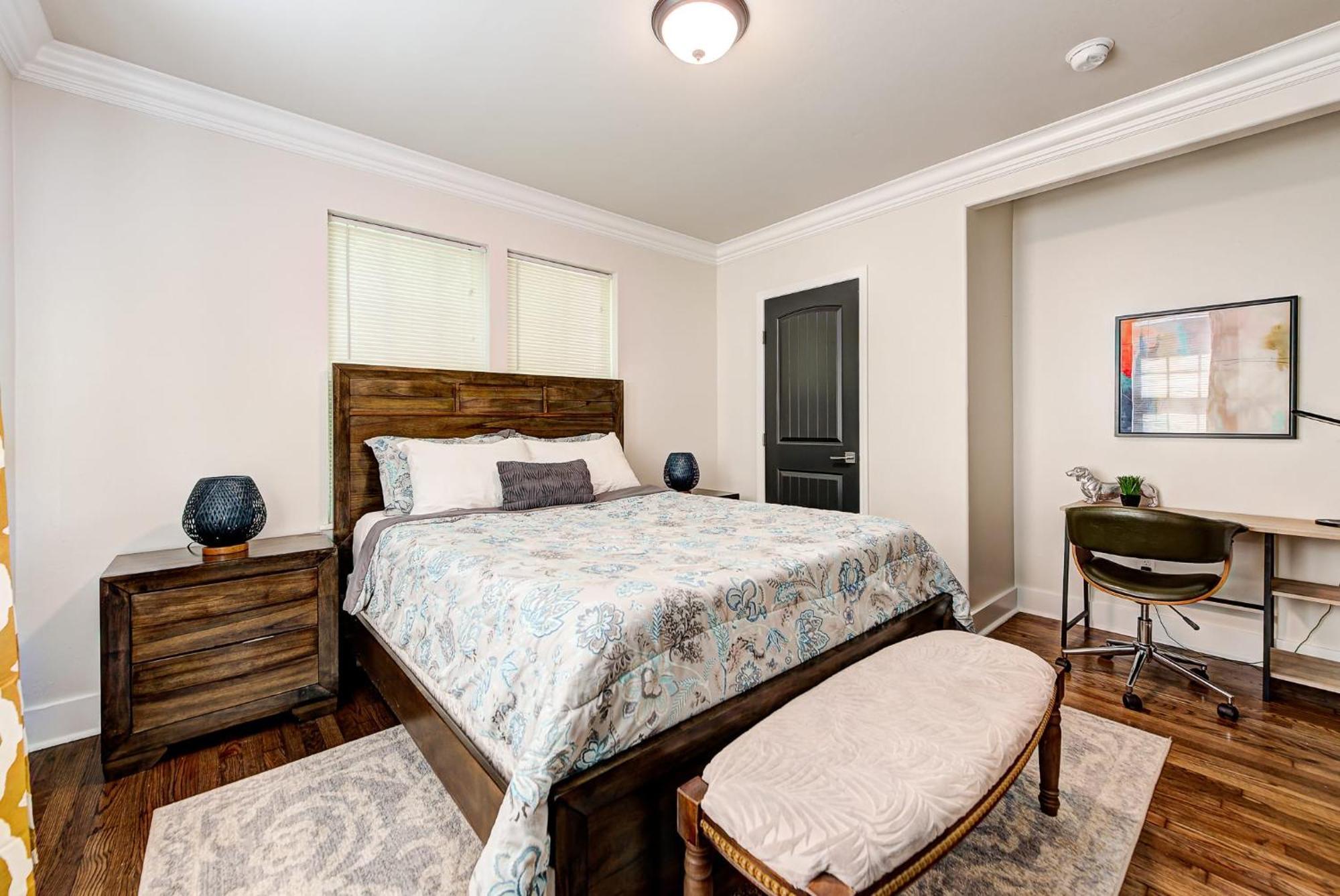 Gatewood Getaway-city Card 4 Local Biz Discounts Holiday home Oklahoma City
